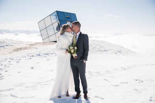 Standesamt im Crystal Cube im Schnee